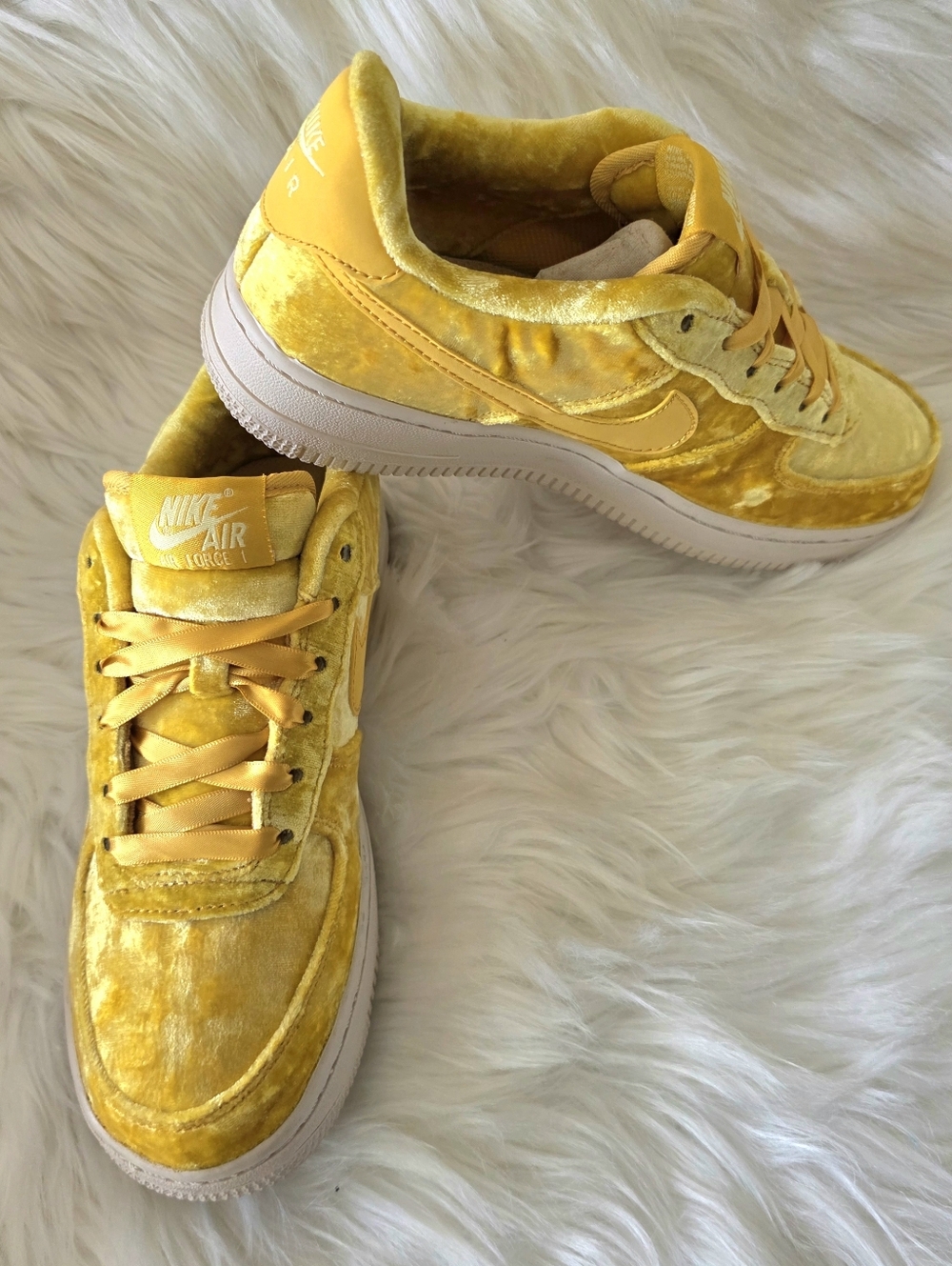 Nike Air Force 1 LV8 GS 'Mineral Gold' sneakers Size 5Y (W6.5-7)